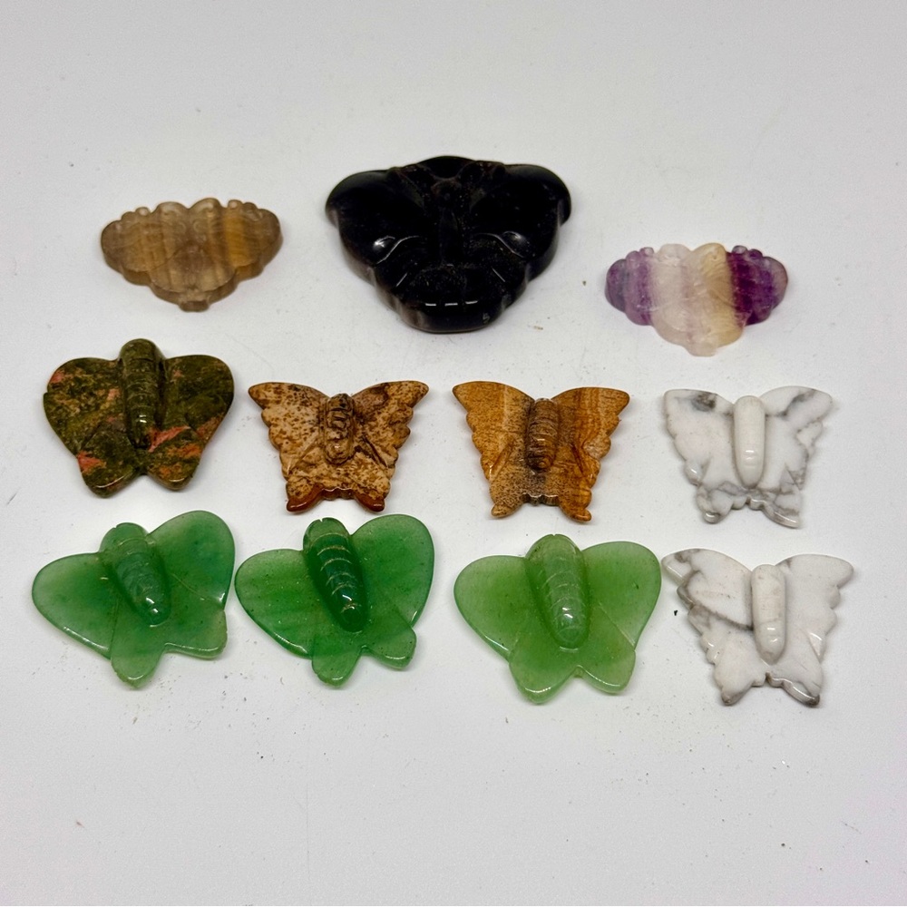 Lot of 11 Carved Stone Butterfly Figurines Aventurine Jasper Obsidian‎